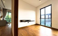 Whitley Road (D11), Terrace #447608681